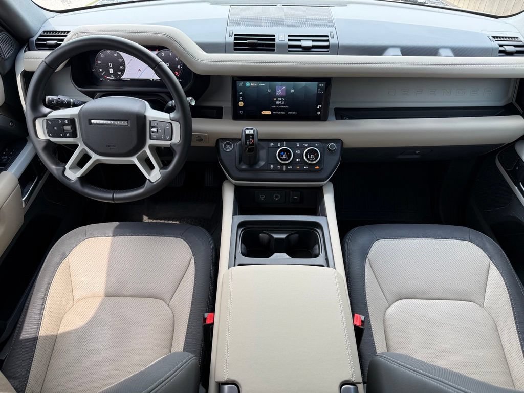 Certified 2024 Land Rover Defender 110 X-Dynamic SE AWD/4WD image 18