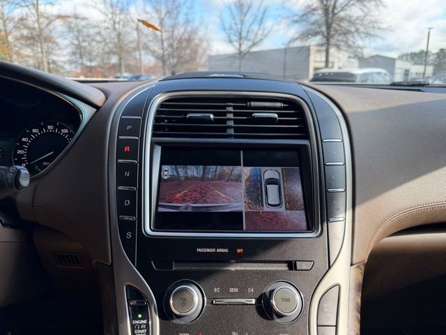 Used 2016 Lincoln MKX Reserve w/ Luxury Package image 10