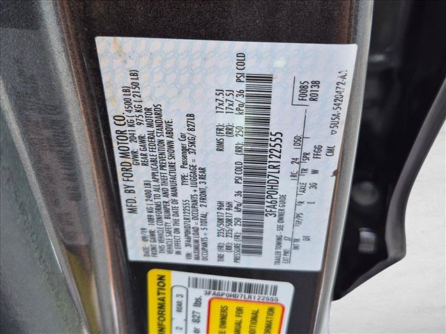 Used 2020 Ford Fusion SE FWD image 15