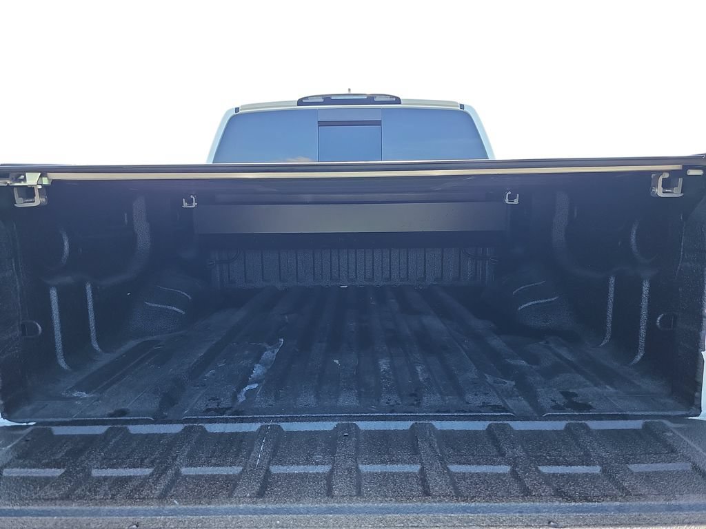 Used 2022 Nissan Titan SV RWD image 28