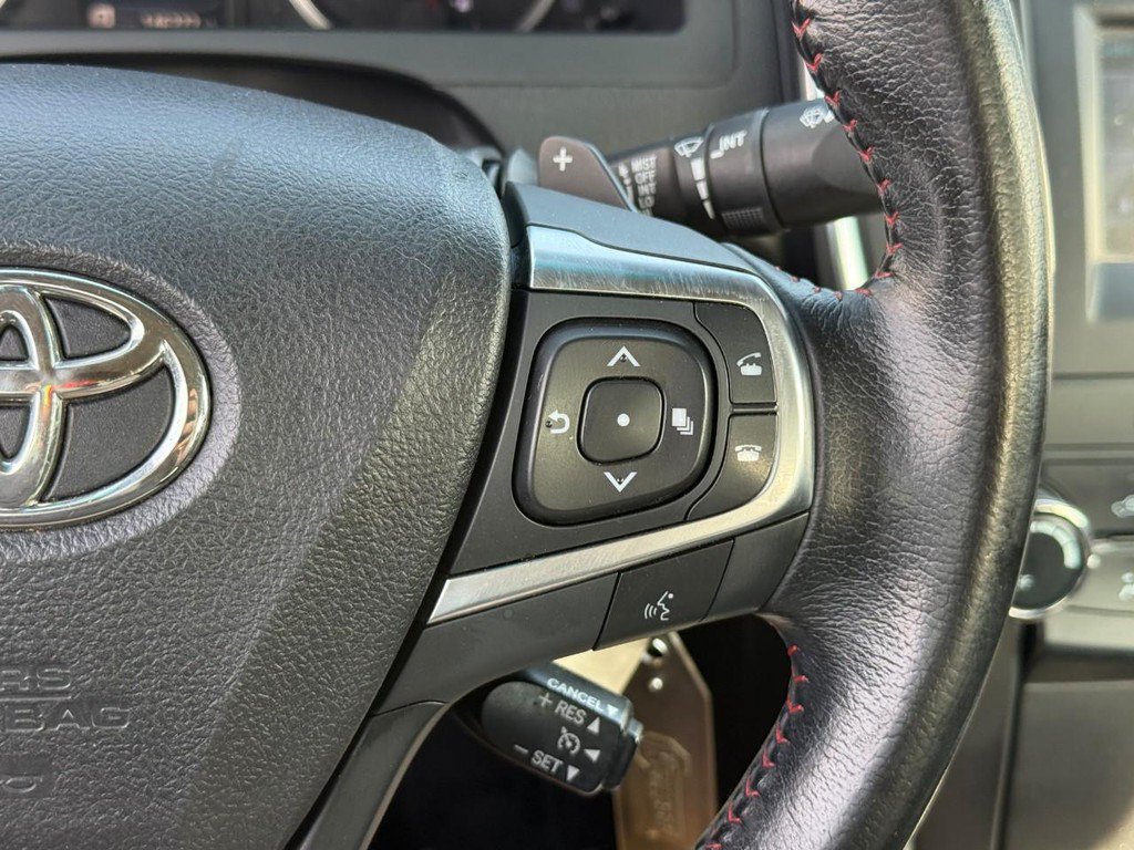 Used 2016 Toyota Camry SE FWD image 22