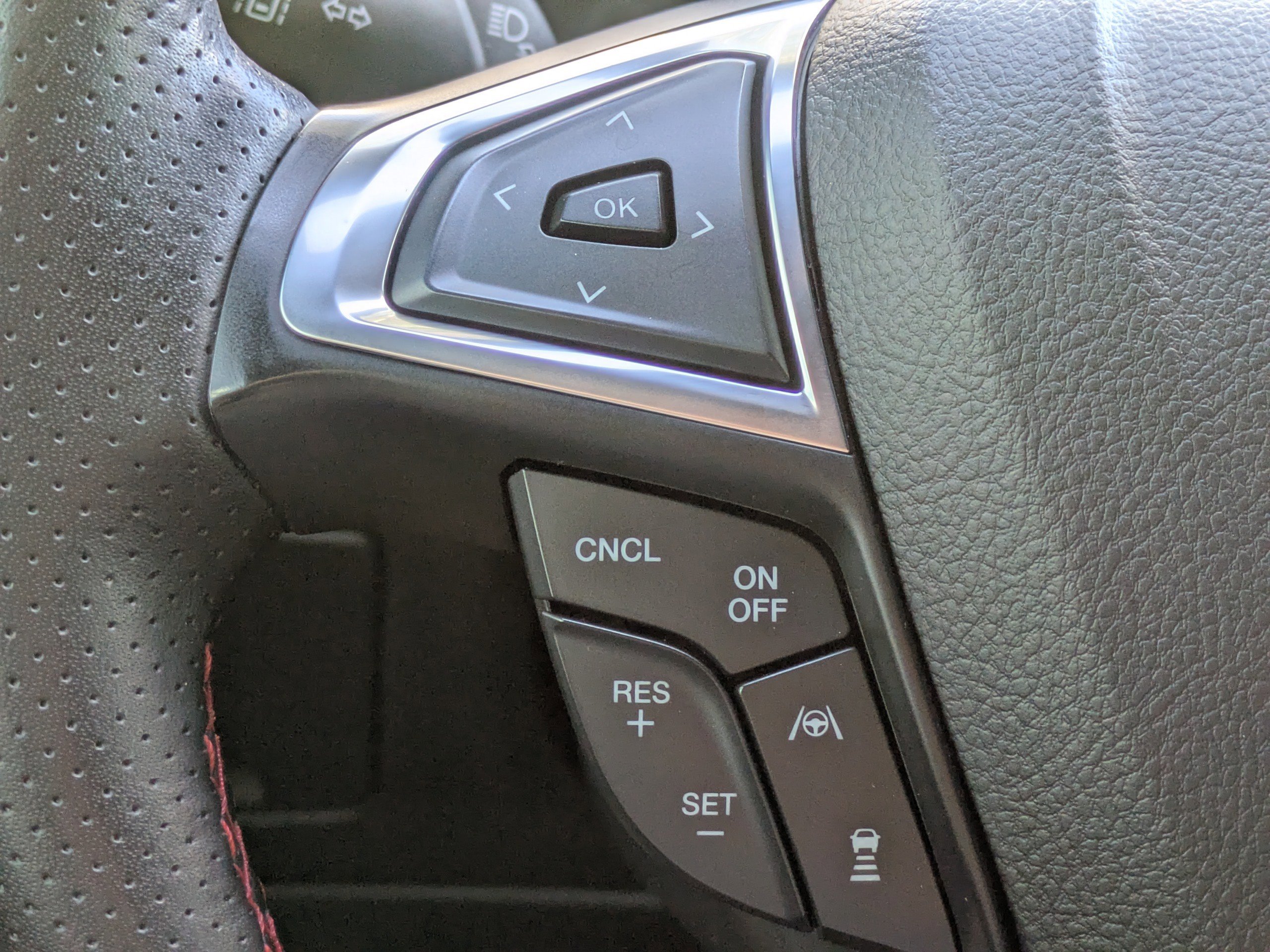 Used 2020 Ford Edge ST-Line image 22