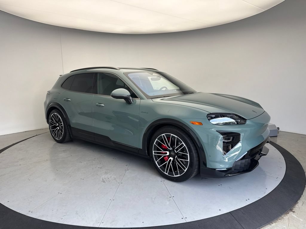 New 2026 Porsche Cayenne Turbo AWD/4WD image 24