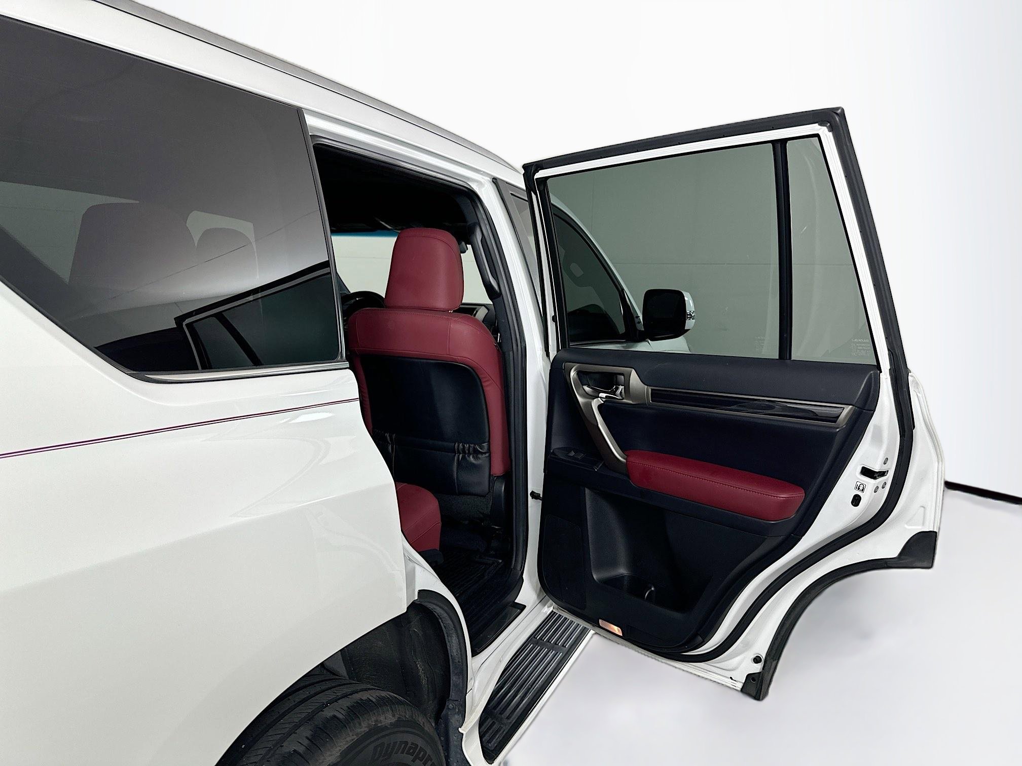 Used 2020 Lexus GX 460 Premium w/ Premium Package AWD/4WD image 32