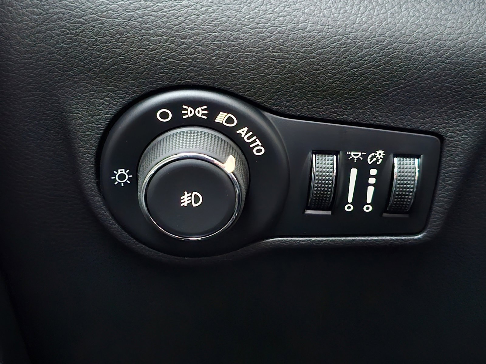 New 2026 Jeep Compass Limited image 19