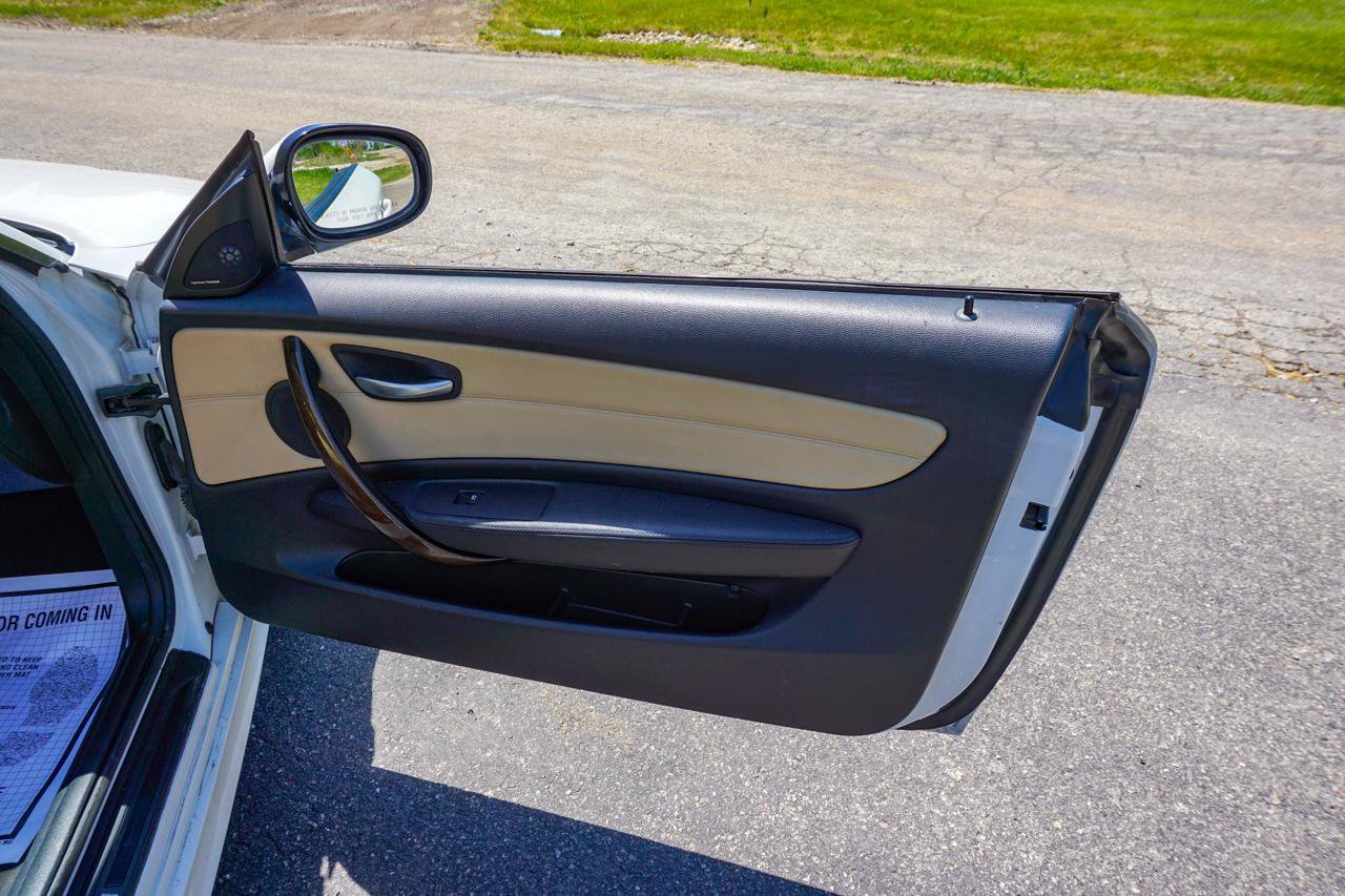 Used 2012 BMW 128i Convertible RWD image 38