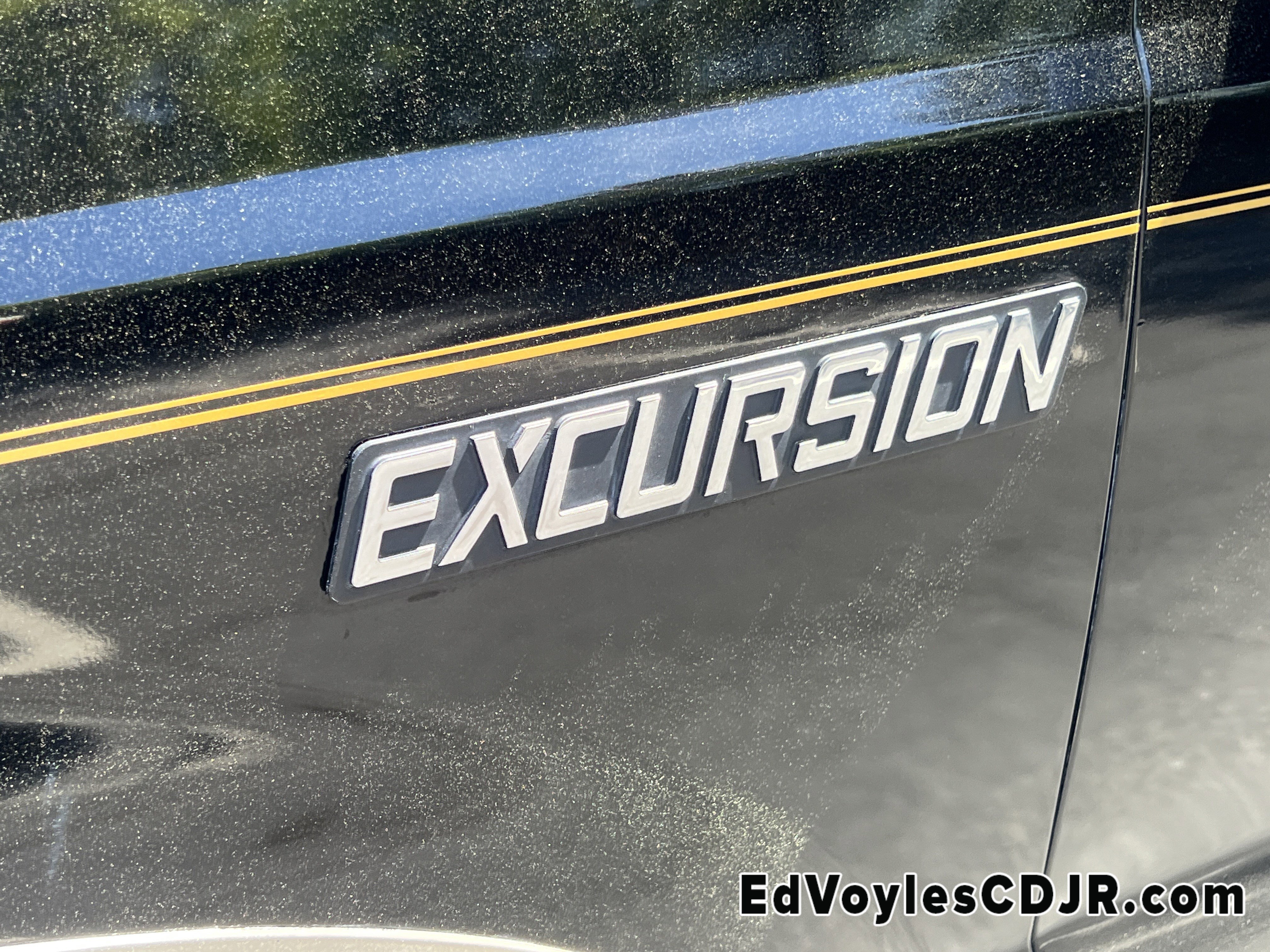 Used 2000 Ford Excursion Limited image 16