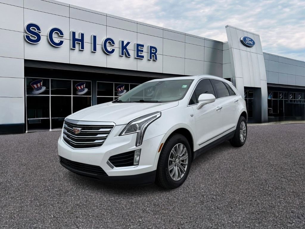 Used 2017 Cadillac XT5 Luxury w/ Driver Awareness Package FWD image 4