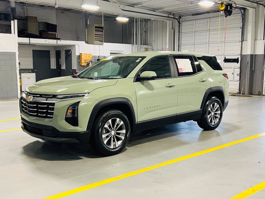 Used 2026 Chevrolet Equinox LT FWD image 14