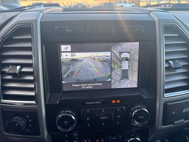 Used 2017 Ford F350 Lariat image 29