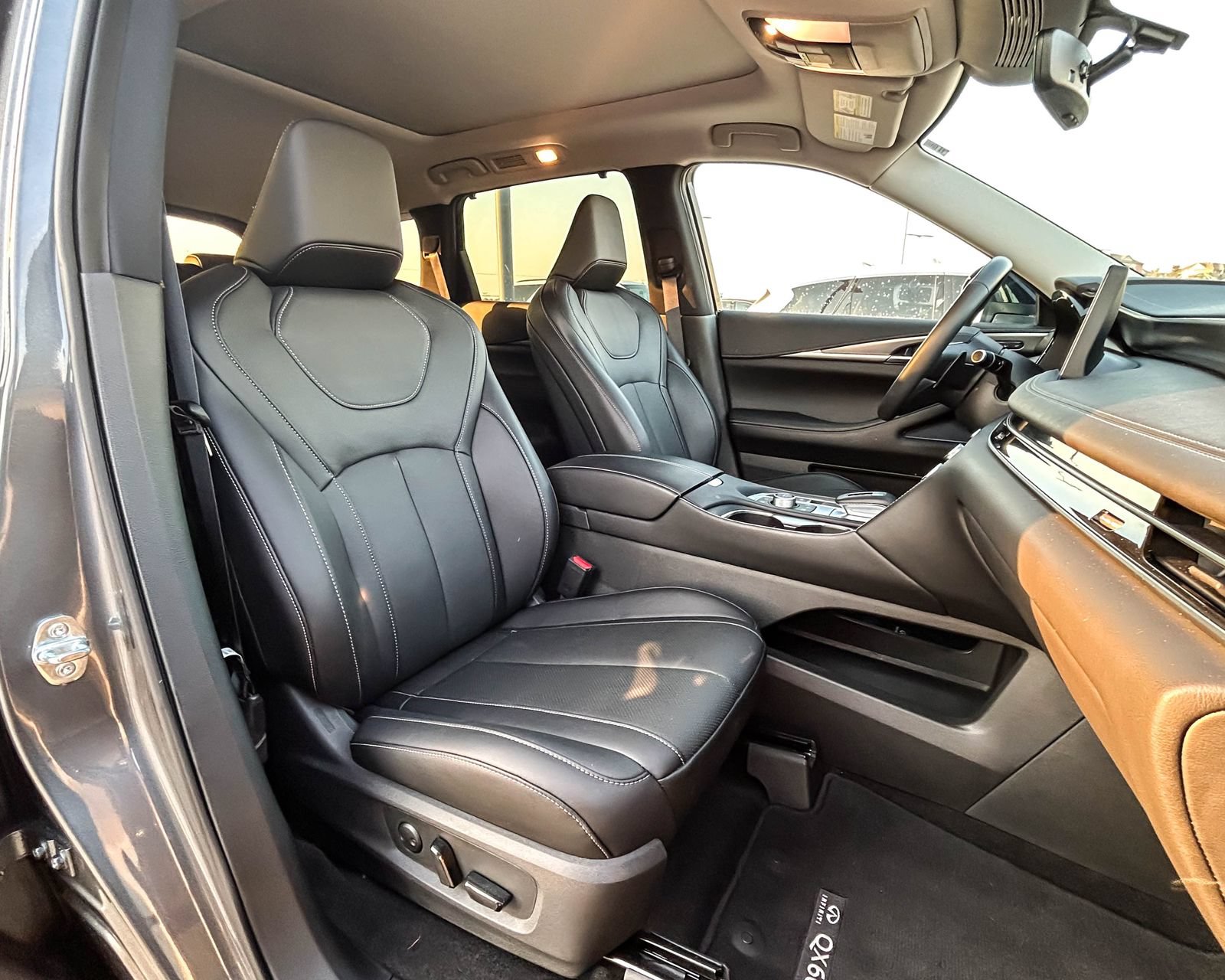 Certified 2024 INFINITI QX60 Luxe FWD image 15