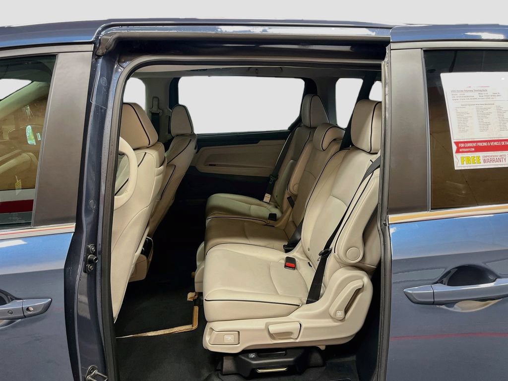 Used 2025 Honda Odyssey Touring image 25