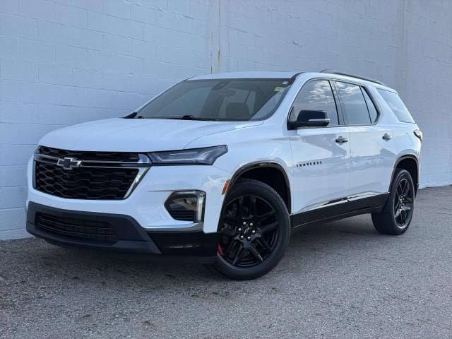 Used 2023 Chevrolet Traverse Premier w/ Redline Edition AWD/4WD image 1