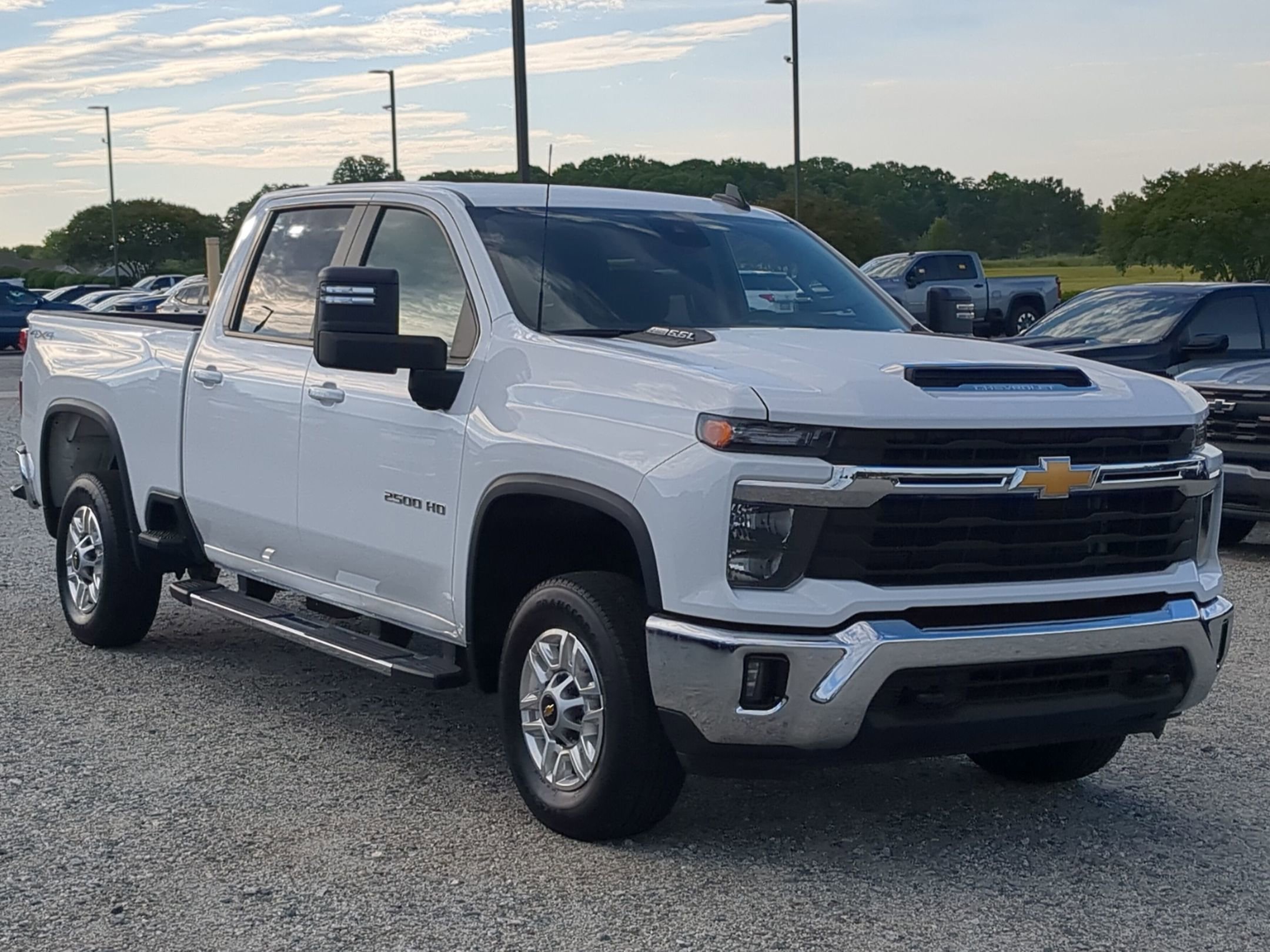 Used 2025 Chevrolet Silverado 2500 LT w/ Convenience Package AWD/4WD video 2