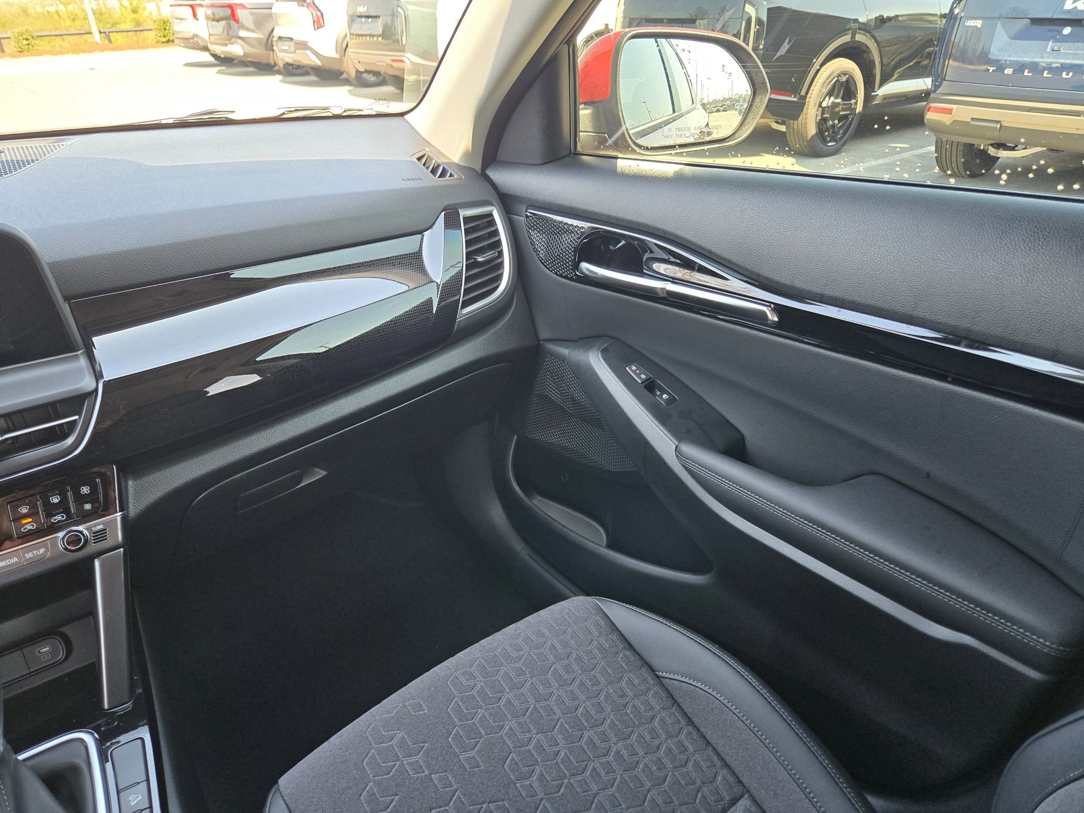 New 2026 Kia Seltos S FWD image 11