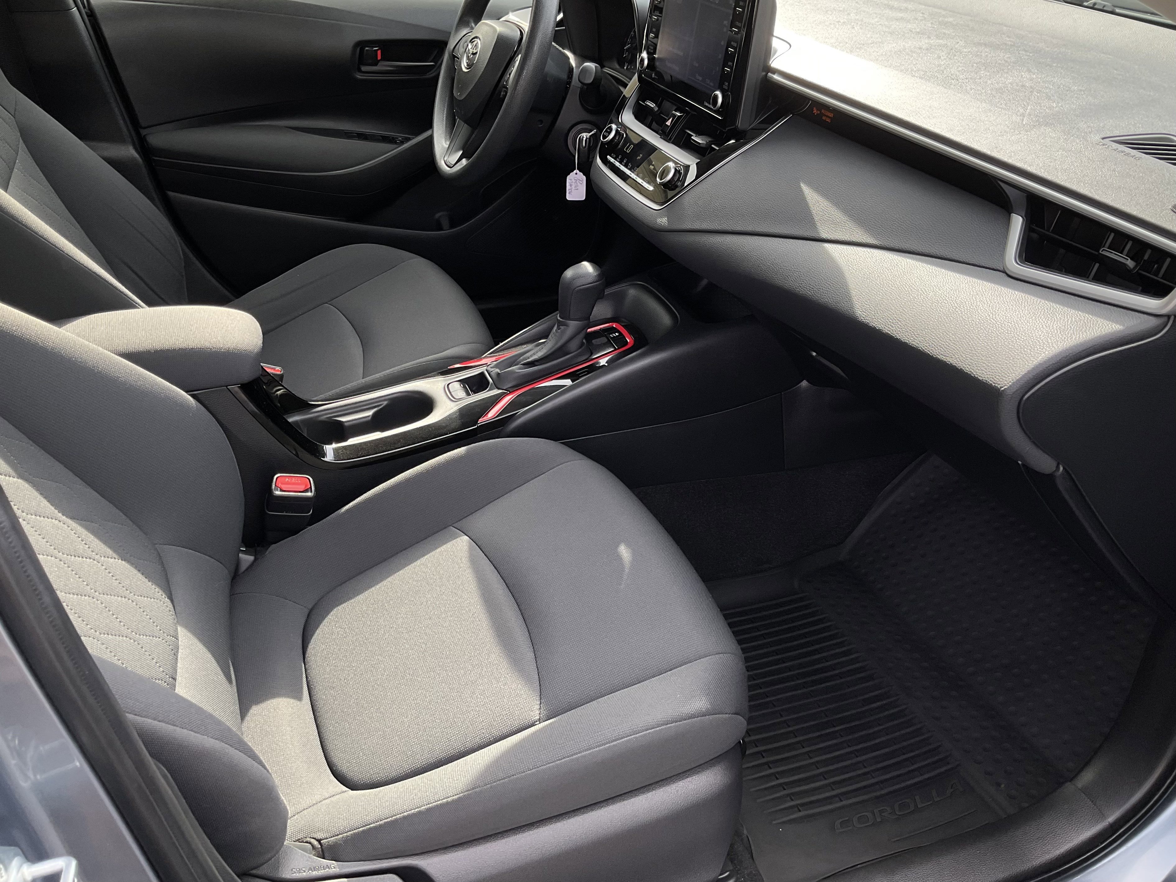 Used 2022 Toyota Corolla LE FWD image 23