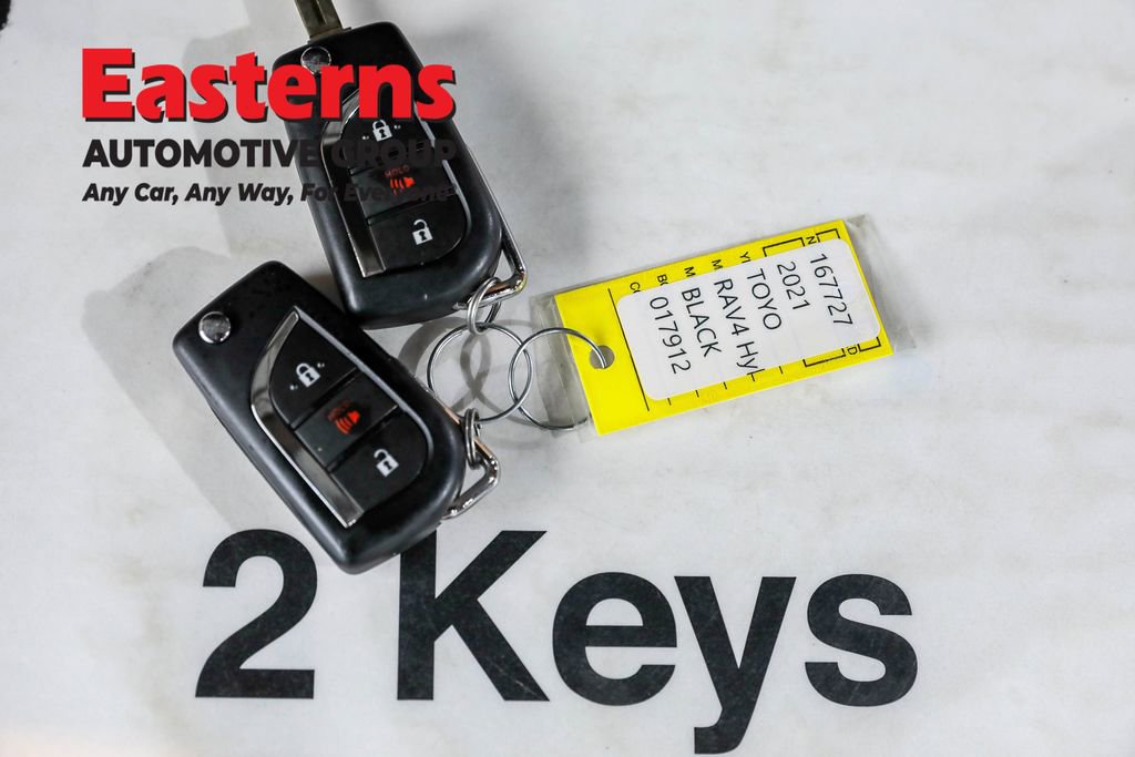 Used 2021 Toyota RAV4 LE image 24