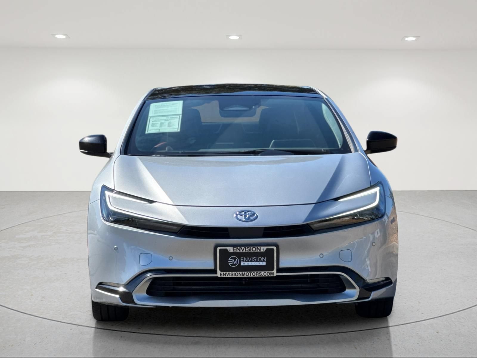 Used 2025 Toyota Prius Plug-In Hybrid FWD image 9