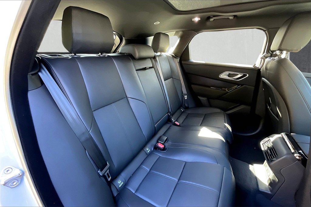 New 2026 Land Rover Range Rover Velar Dynamic SE image 8