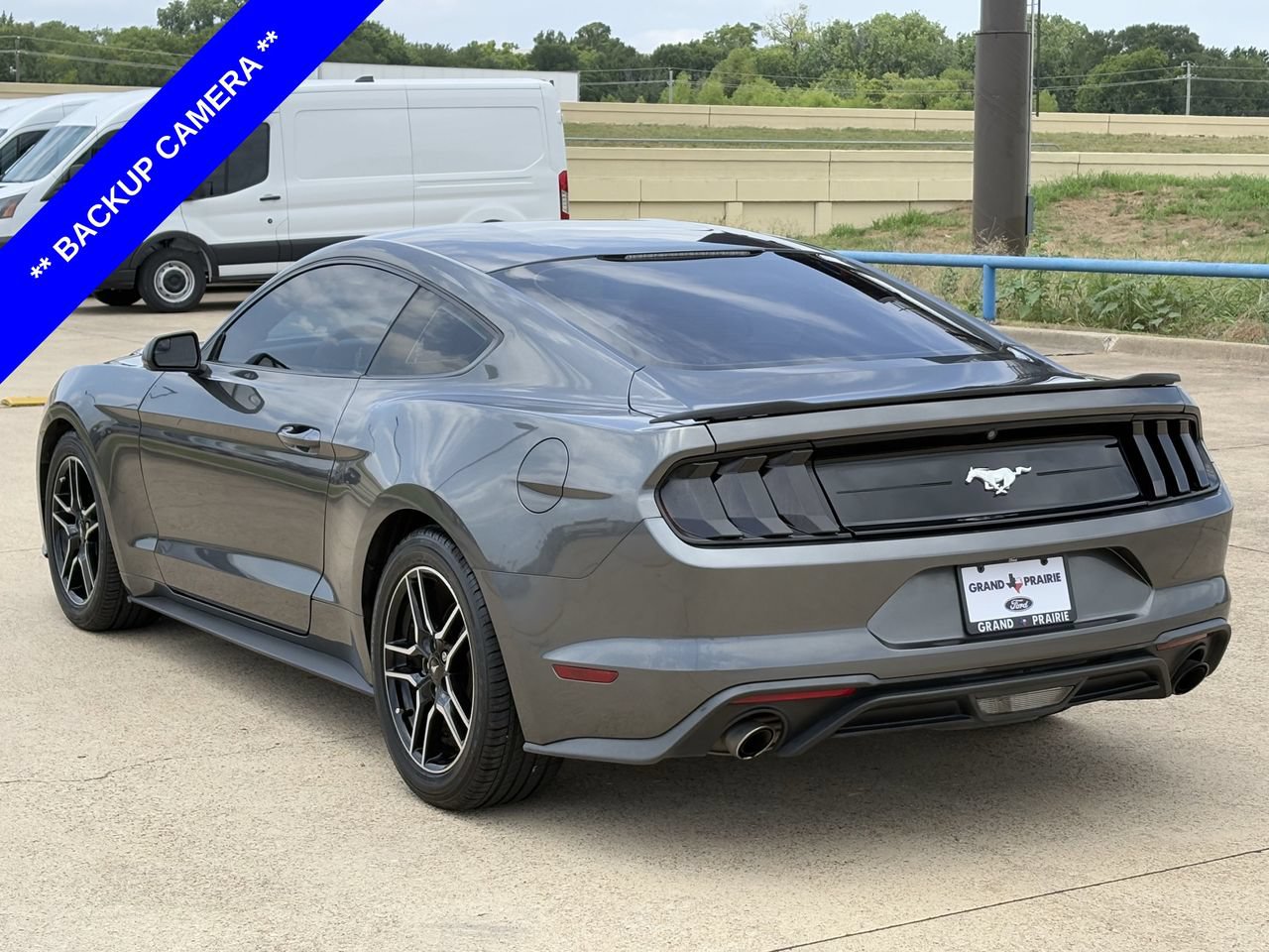 Used 2018 Ford Mustang Coupe RWD image 6