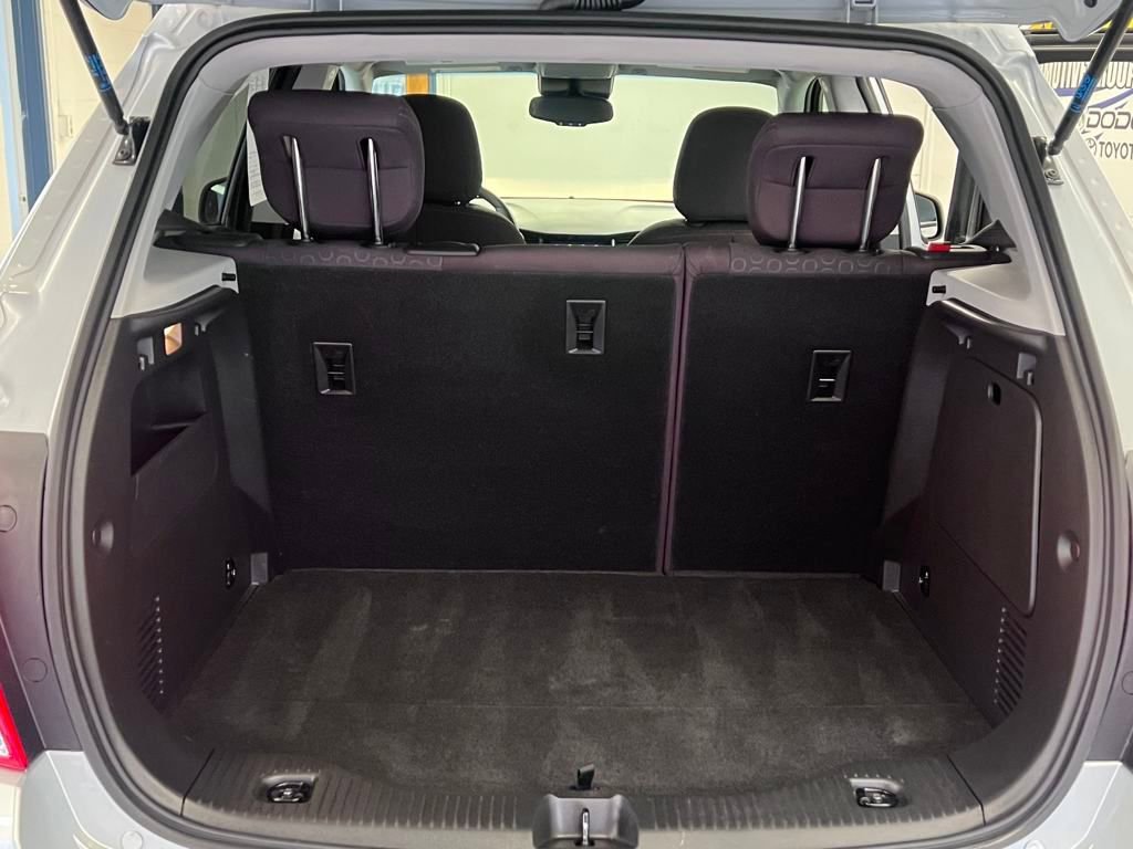 Used 2022 Chevrolet Trax LS w/ Tint and Cruise Package image 17