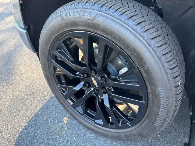 Used 2025 Chevrolet Silverado 1500 High Country image 36