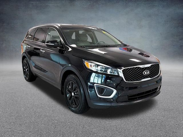 Used 2017 Kia Sorento LX image 5