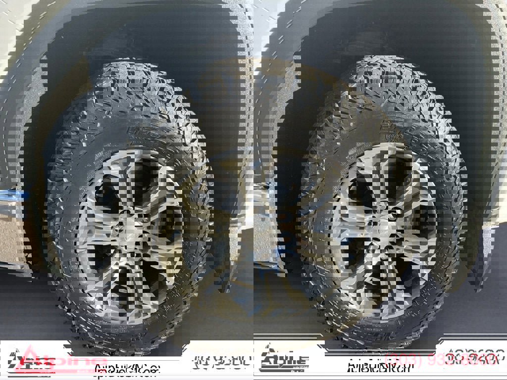 Used 2019 GMC Sierra 1500 SLT image 14