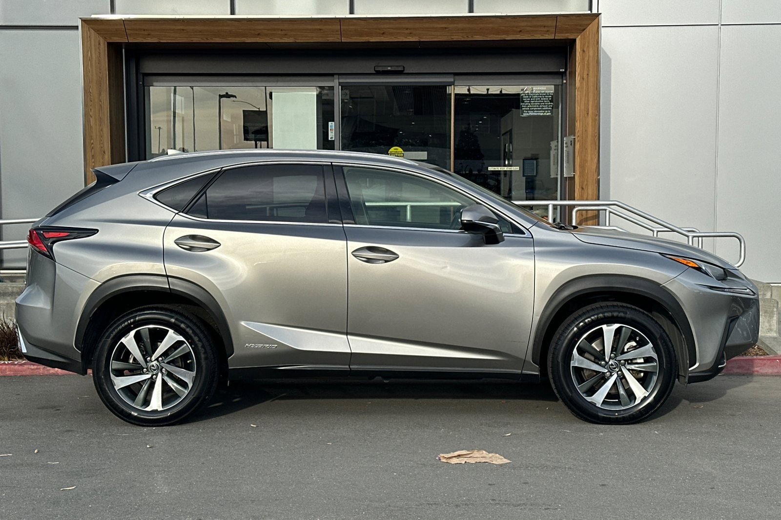 Used 2018 Lexus NX 300h AWD image 8