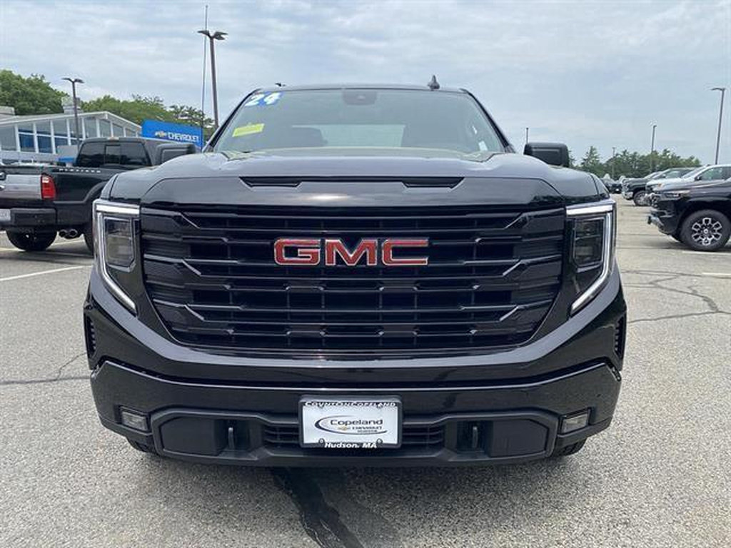 Used 2024 GMC Sierra 1500 Elevation AWD/4WD image 4