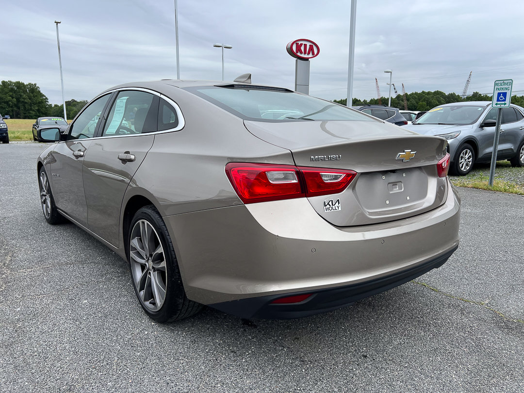Used 2023 Chevrolet Malibu LT w/ Driver Confidence Package FWD image 3
