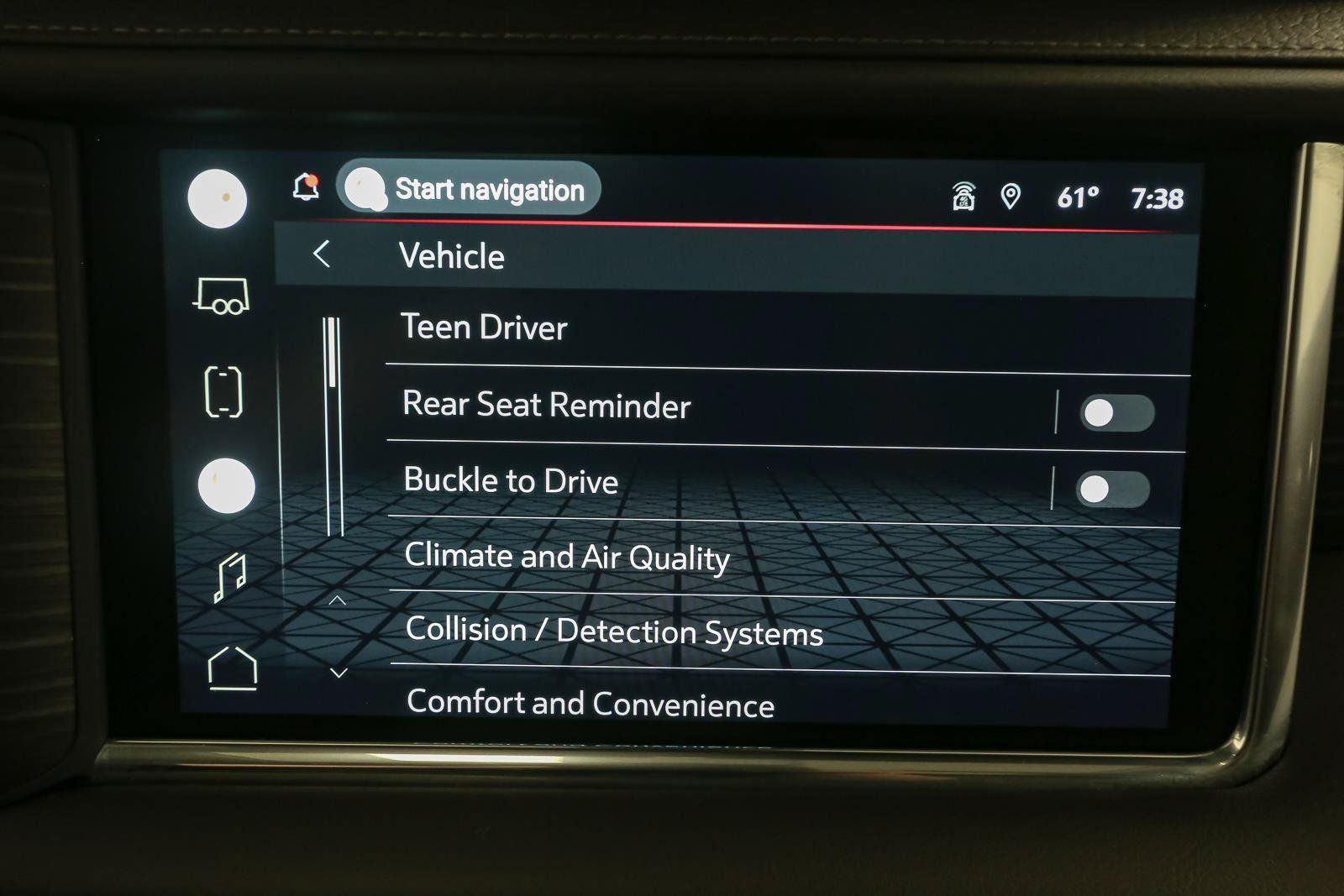 Used 2022 GMC Yukon Denali w/ Denali Premium Package AWD/4WD image 33