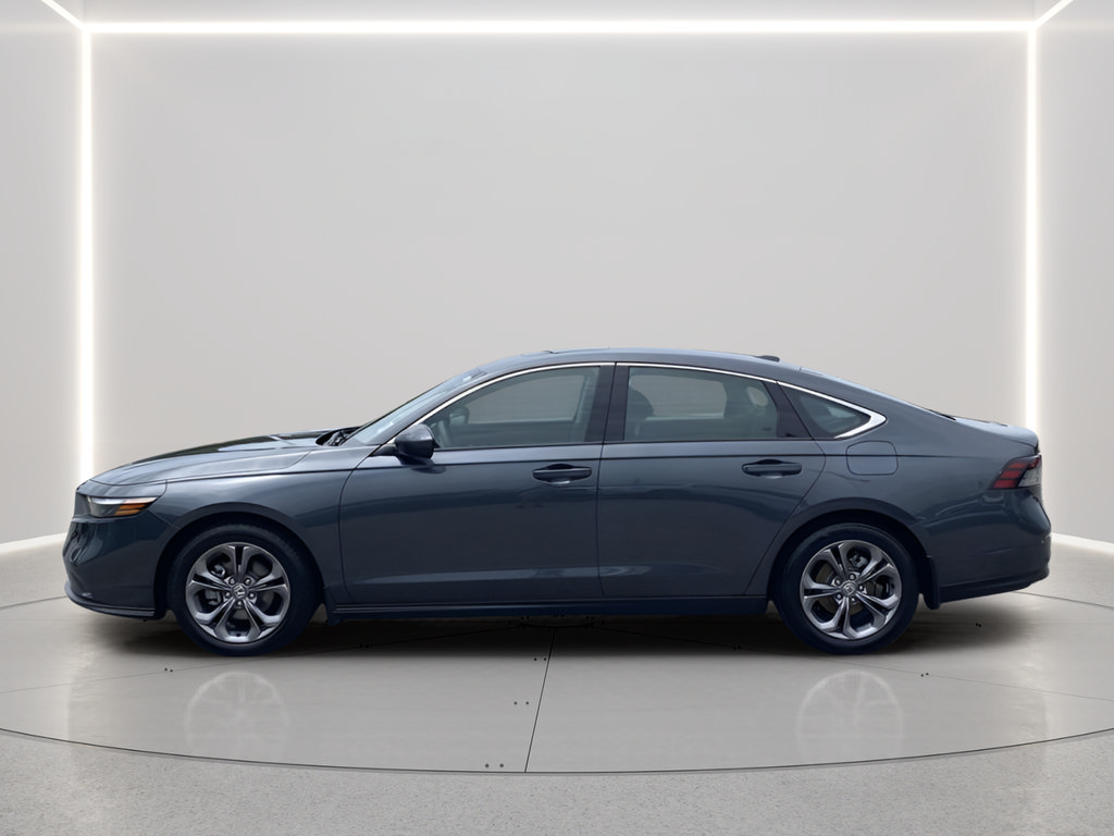 Used 2024 Honda Accord EX image 2