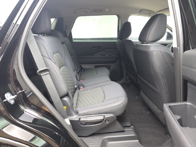 New 2026 Nissan Pathfinder SV w/ SV Premium Package FWD image 16