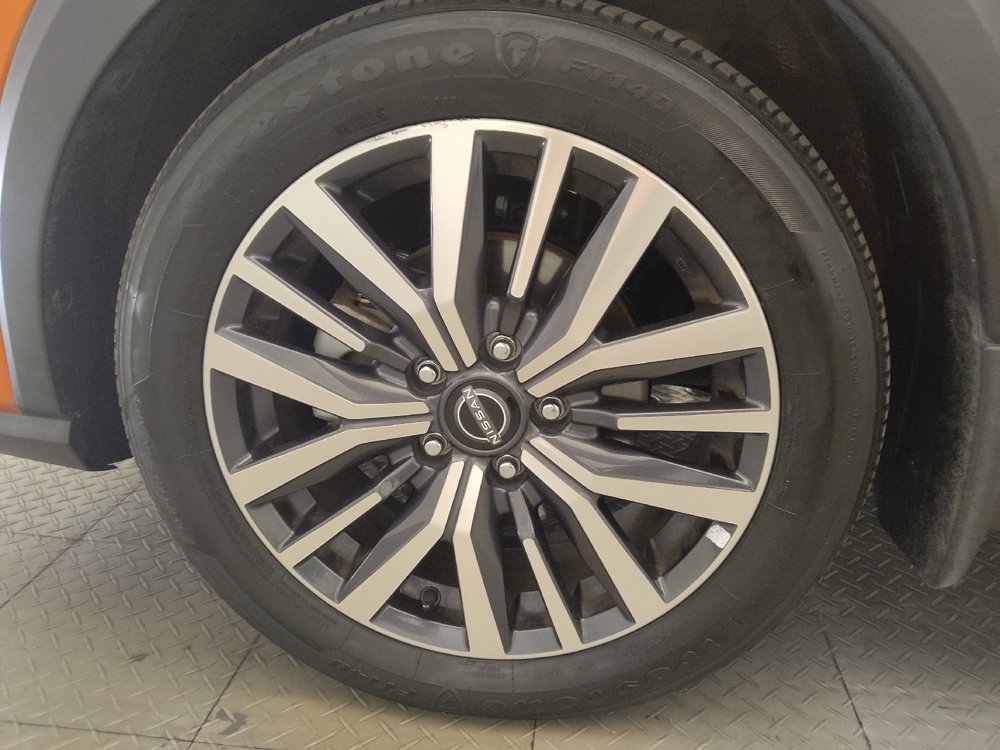 Used 2023 Nissan Kicks SR w/ SR Premium Package FWD image 31