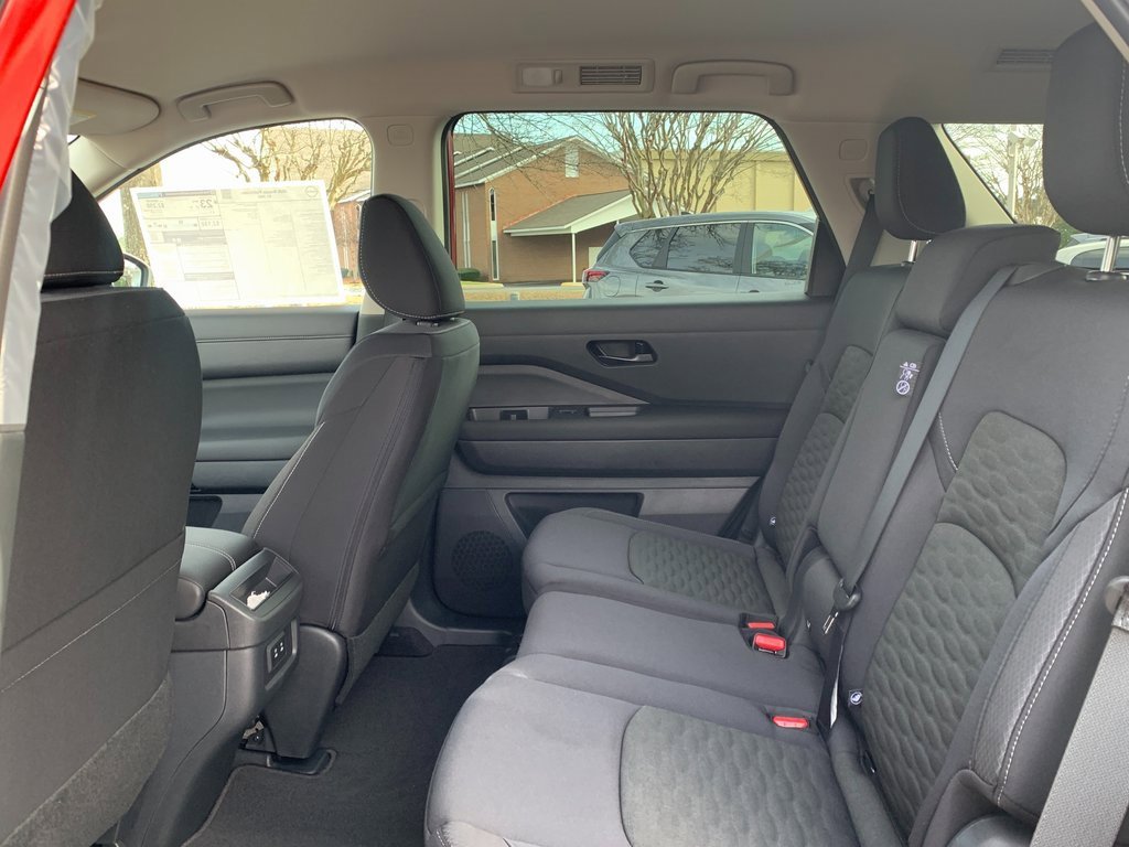New 2026 Nissan Pathfinder SV image 21