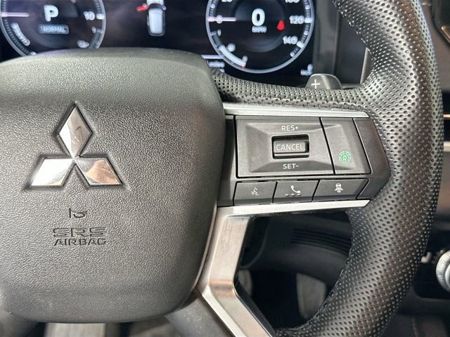 Used 2023 Mitsubishi Outlander SE AWD/4WD image 23