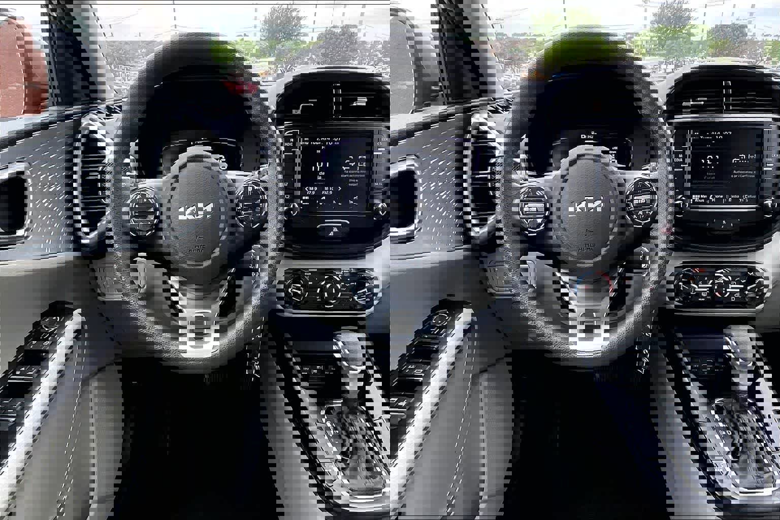 Certified 2023 Kia Soul LX w/ LX Technology Package image 13