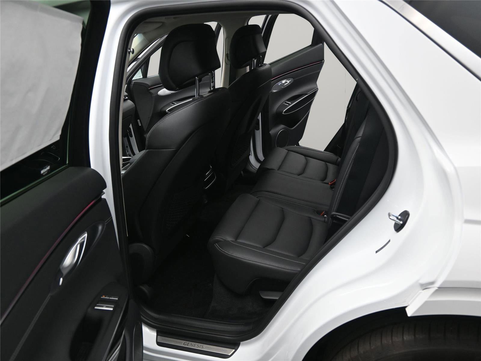 Used 2026 Genesis GV70 2.5T image 6