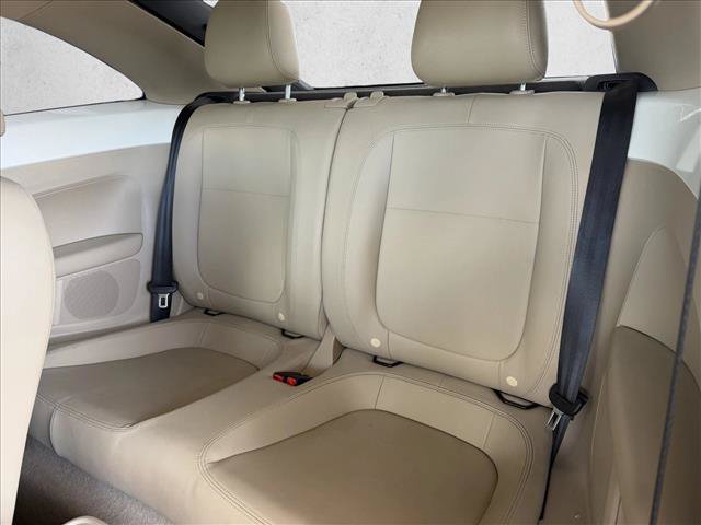 Used 2013 Volkswagen Beetle 2.5 FWD image 9