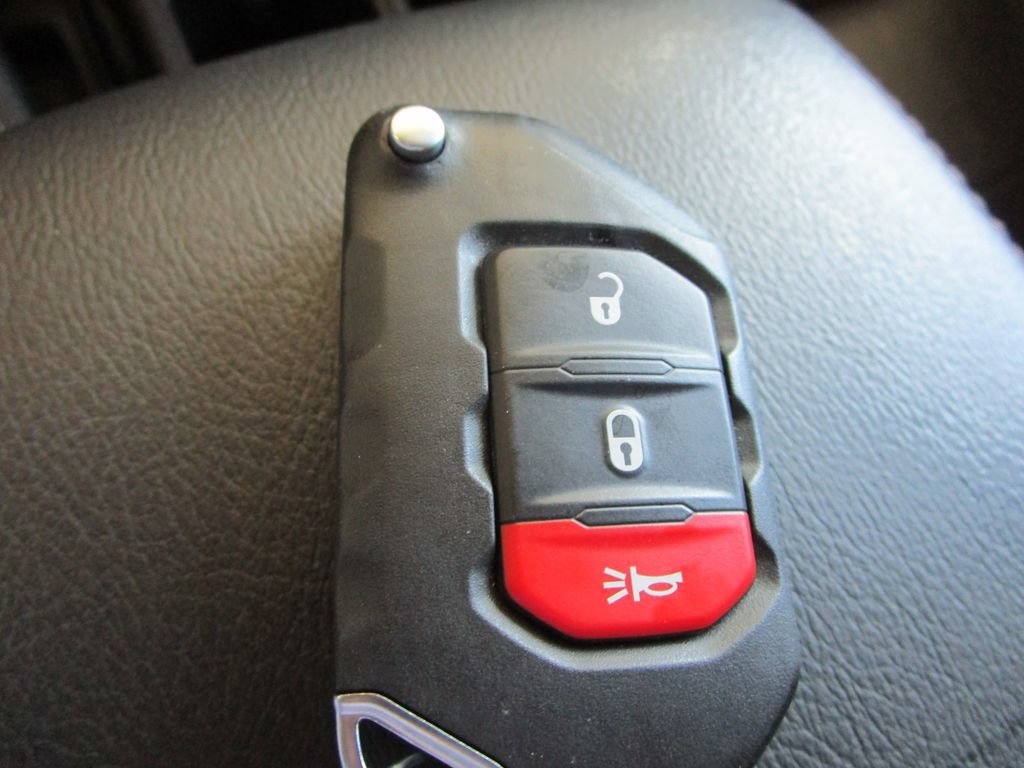Used 2022 Jeep Wrangler Unlimited Sahara AWD/4WD image 46