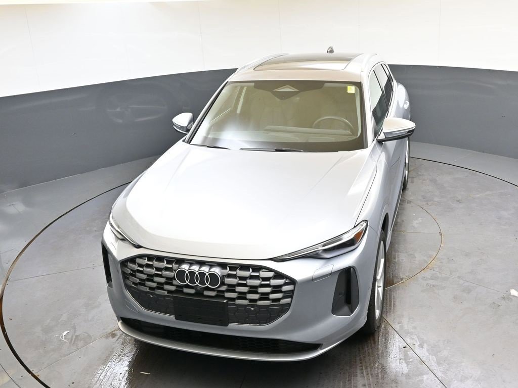 Used 2025 Audi Q5 Premium Plus w/ Premium Plus image 16