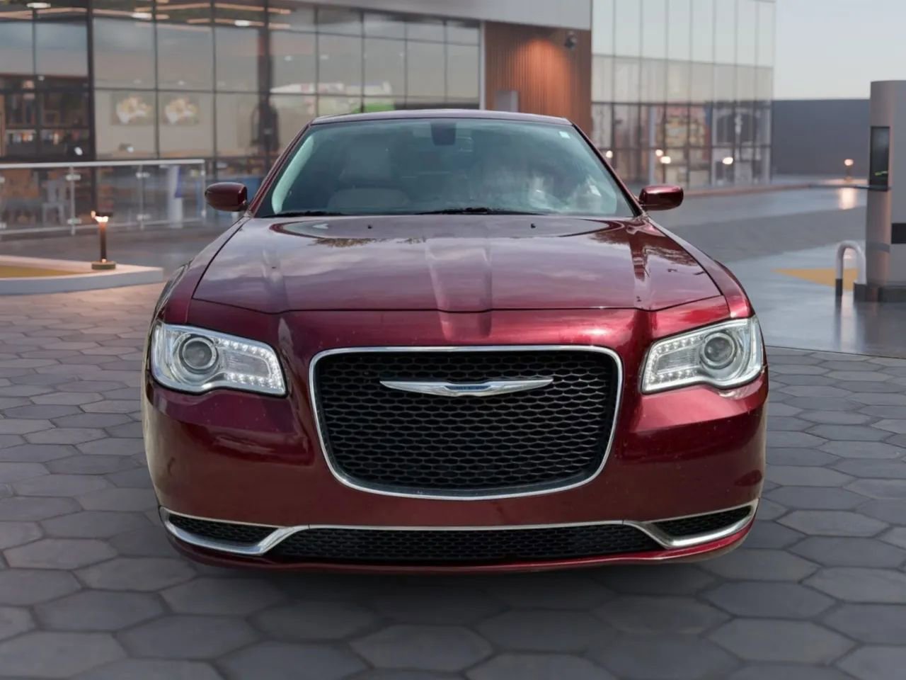 Used 2017 Chrysler 300 Limited image 2
