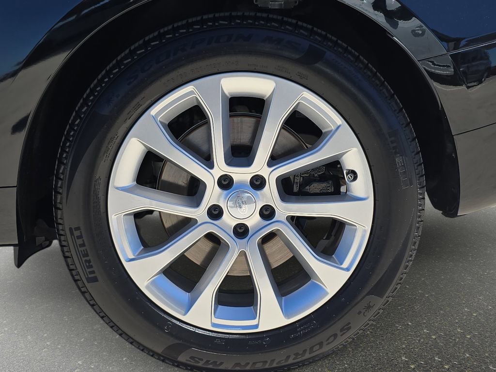 New 2025 Land Rover Range Rover Sport Dynamic SE AWD/4WD image 35