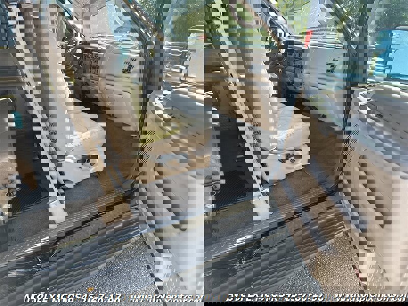 Used 1999 Ford F250 Lariat image 9