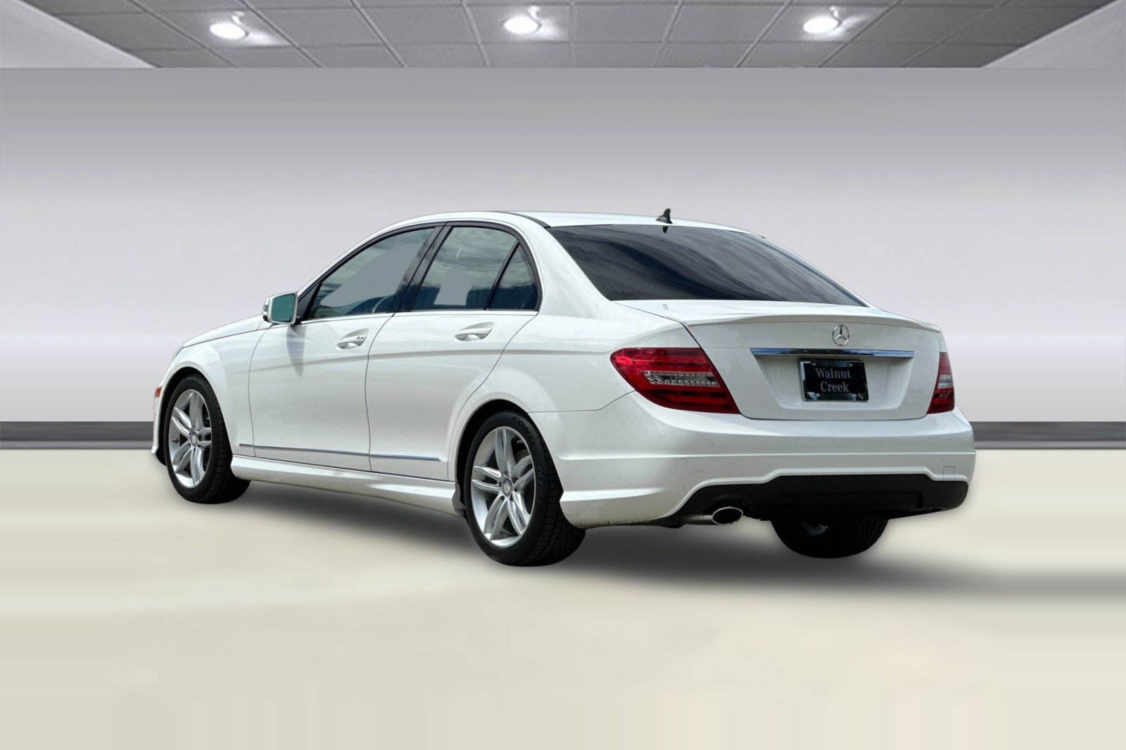 Used 2013 Mercedes-Benz C 250 Sedan image 3