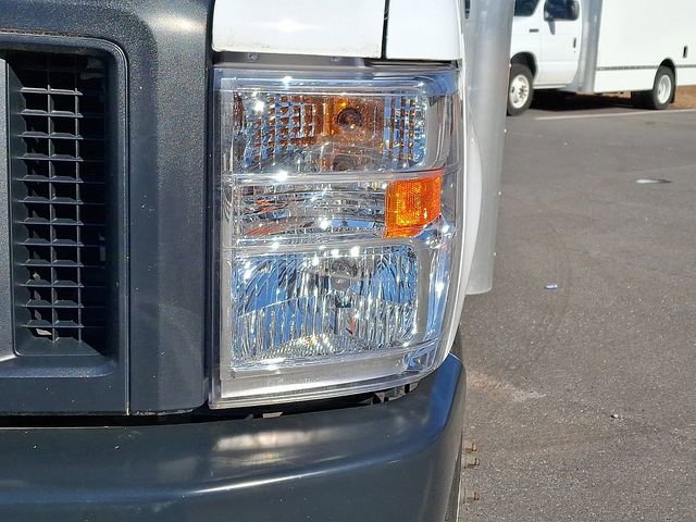 Used 2024 Ford E-450 and Econoline 450 Super Duty w/ Driver's Safety Package RWD image 9