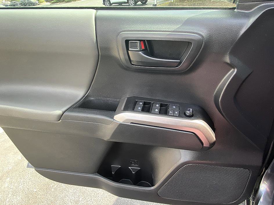 Certified 2023 Toyota Tacoma SR5 image 9