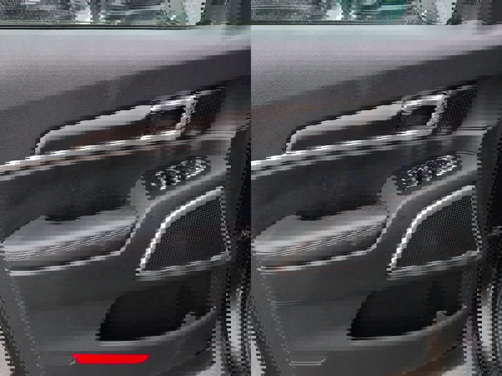 Used 2025 Kia Telluride S image 11