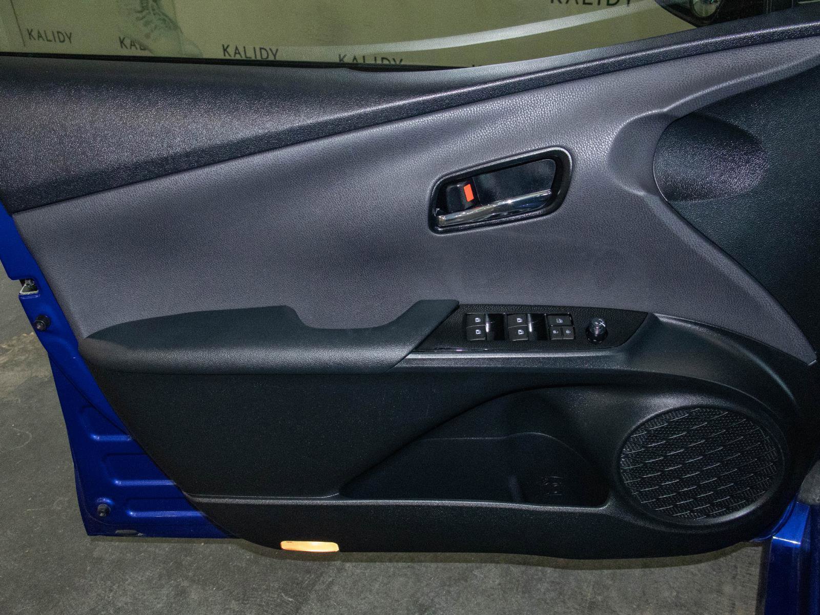 Used 2016 Toyota Prius Two image 10